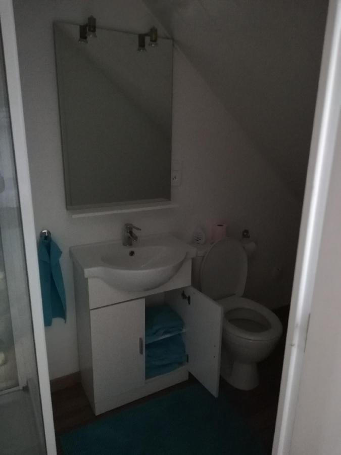 Bed and Breakfast Les Fermiers Giremoutiers Экстерьер фото